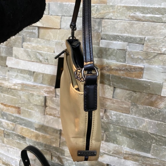 Coach Pochette - Picture 2 of 12